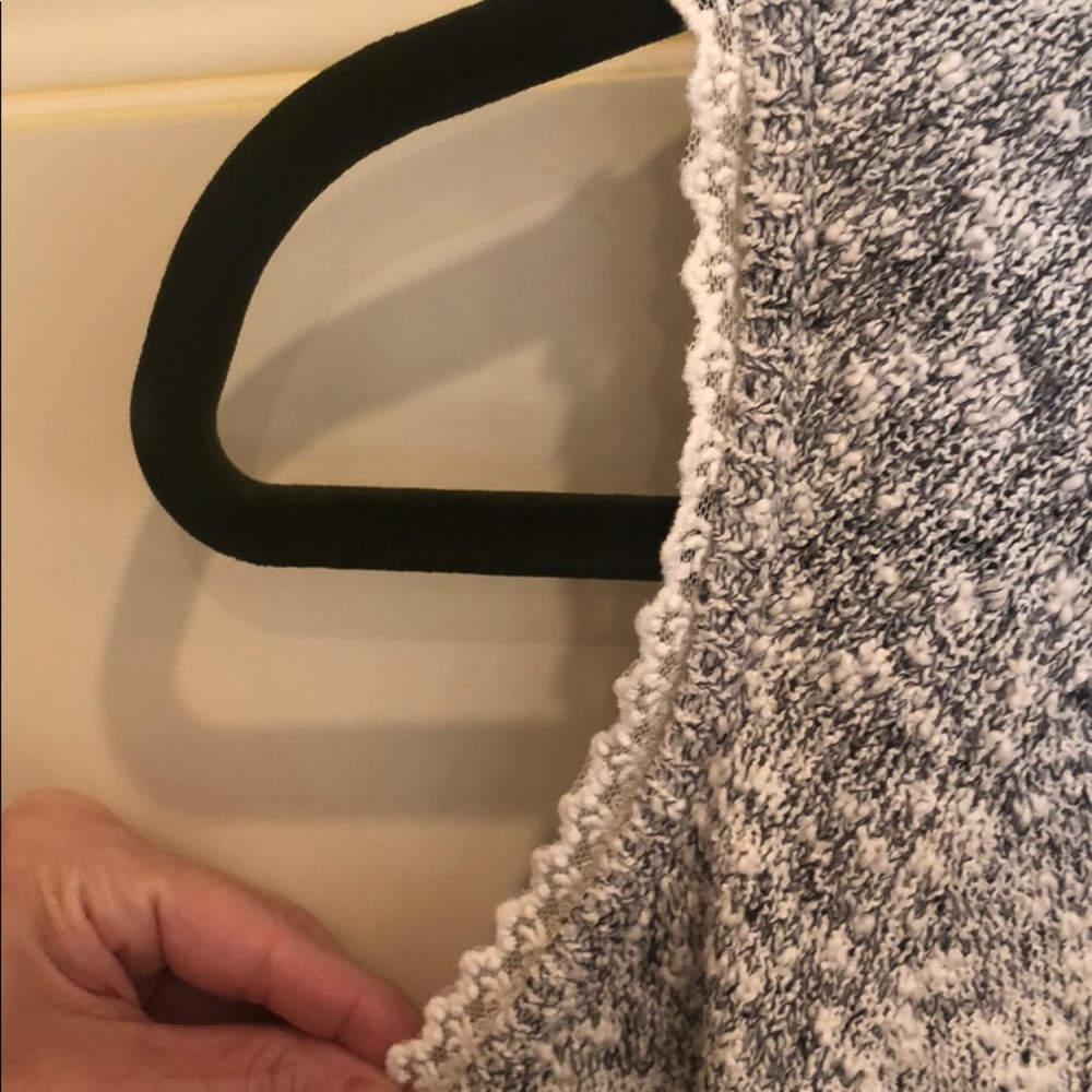 2 Abercrombie kids cold shoulder sweaters - Picture 6 of 7